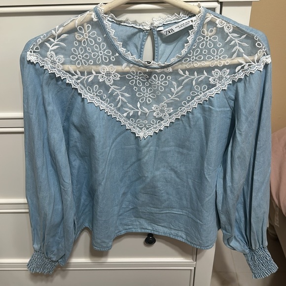 AMAZING CONDITION Zara Shirt - Picture 2 of 5